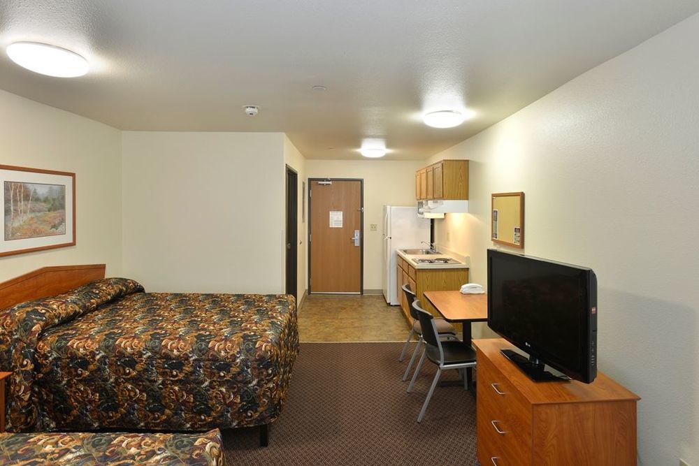 Woodspring Westchase 2*