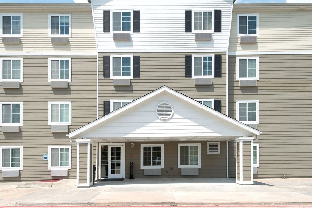 Woodspring Westchase Hotel 2*