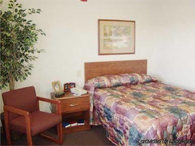 Hotel Woodspring Westchase 2*